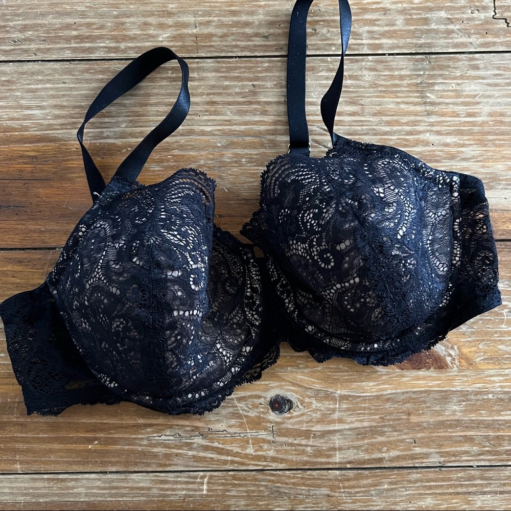 Third Love Black Lace Underwire bra size 40C